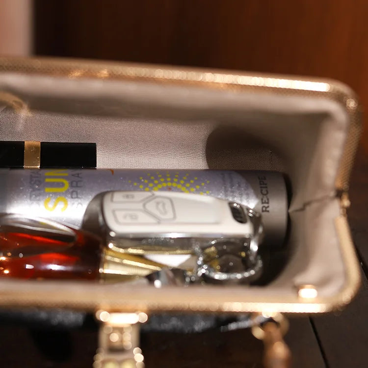 Vintage Floral Embroidery Handbag