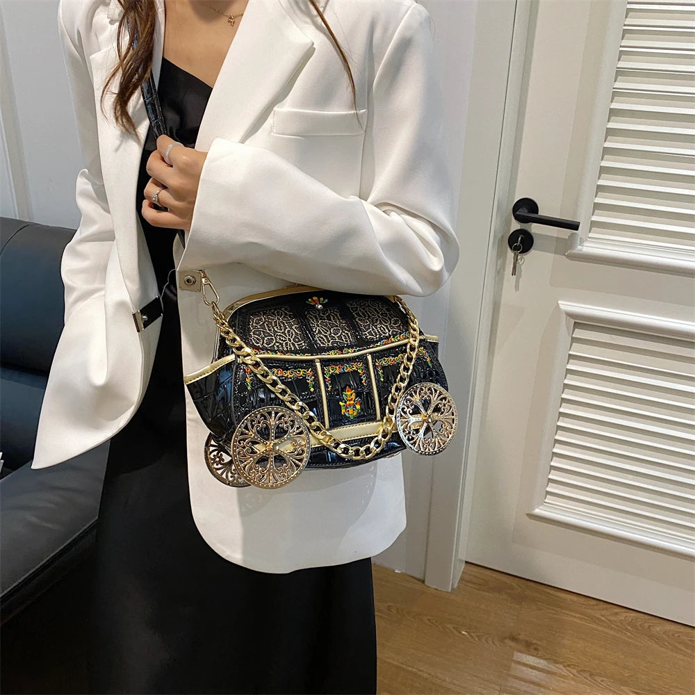 Royal Carriage Purse