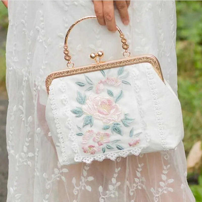 Vintage Embroidery Lace Clutch