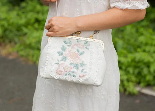 Vintage Embroidery Lace Clutch