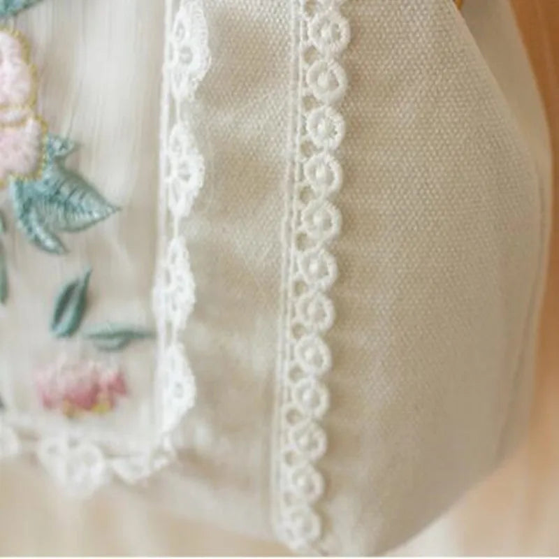 Vintage Embroidery Lace Clutch