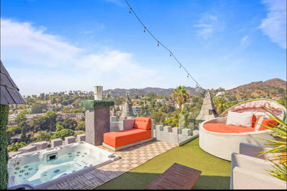 (MODELS) Custom Haute Couture Castle X LuxelistLA Group Shoot Mixer