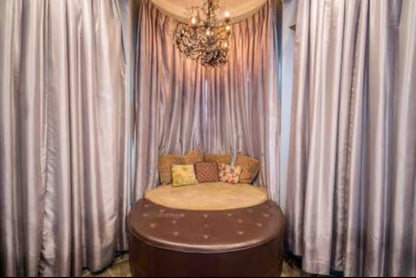 (MODELS) Custom Haute Couture Castle X LuxelistLA Group Shoot Mixer