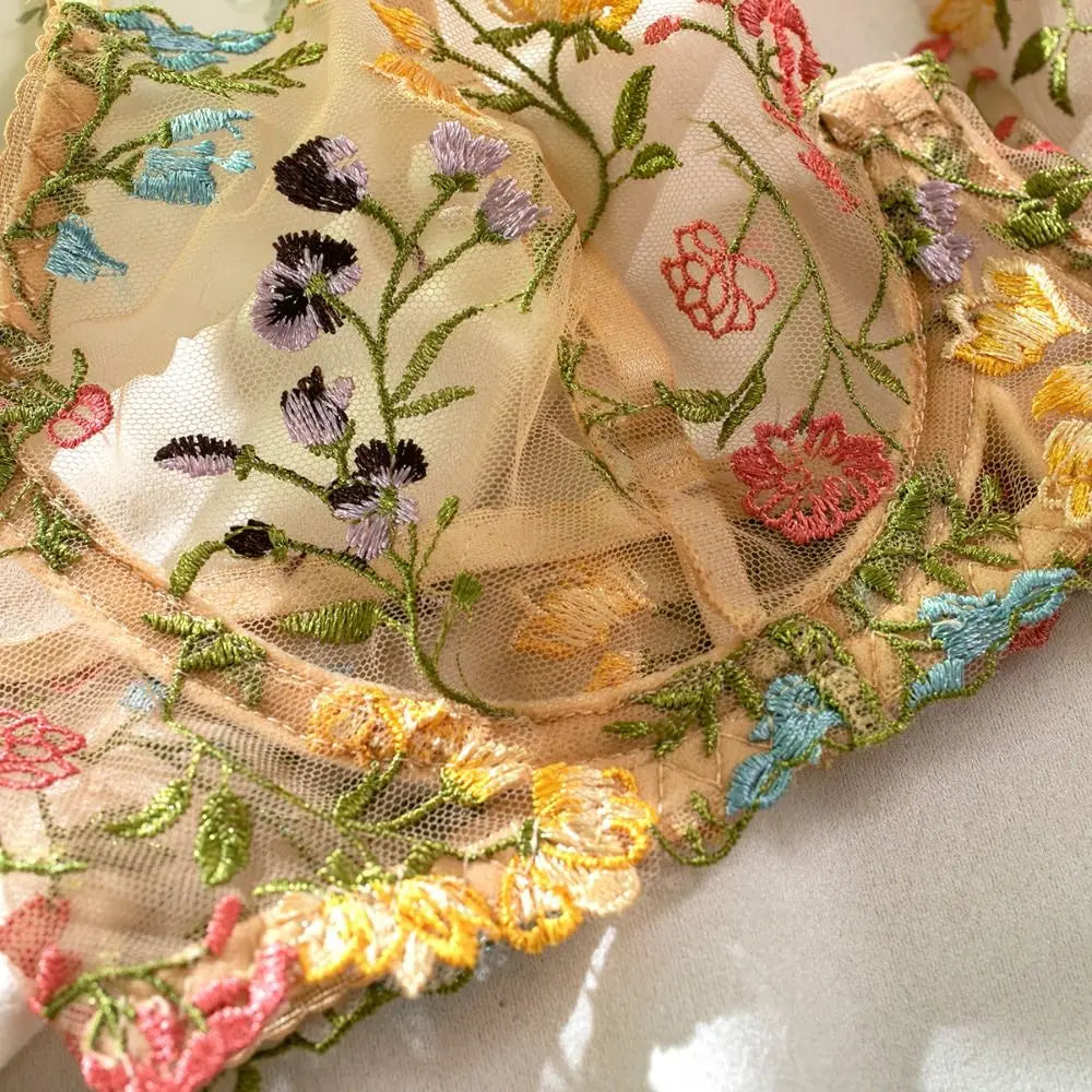 2-Piece Floral Embroidery Lingerie Set