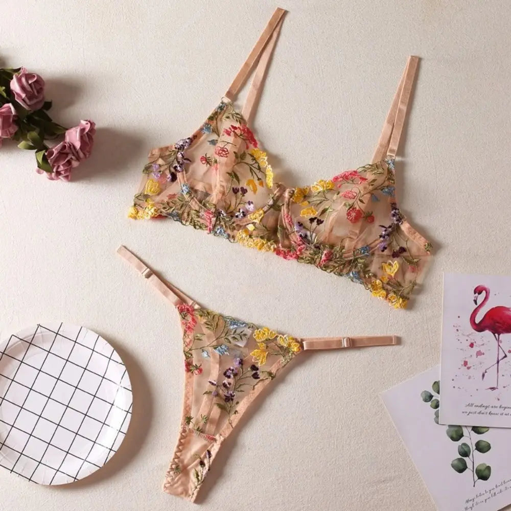 2-Piece Floral Embroidery Lingerie Set