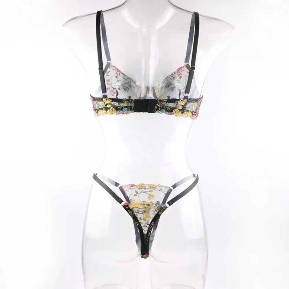 2-Piece Floral Embroidery Lingerie Set