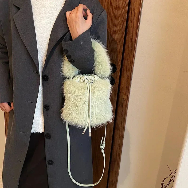 Fur Bucketbag Purse